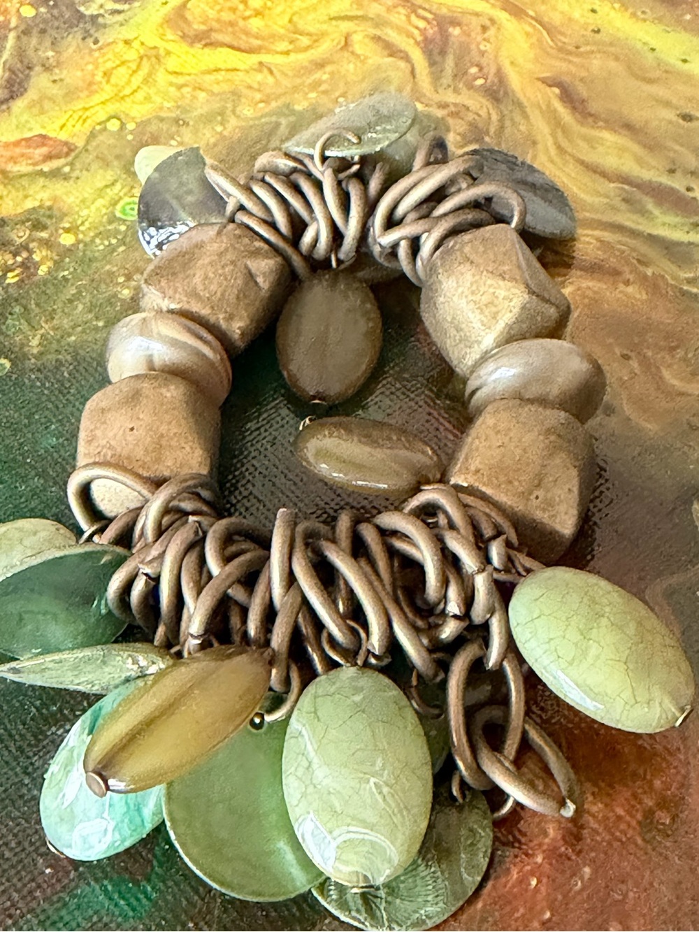 💚 Chunky Olive Green Vintage Inspired Beaded Stretch Bracelet